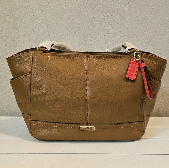 NWT Coach Park Leather Carrie Tote camel brown MFSRP $358